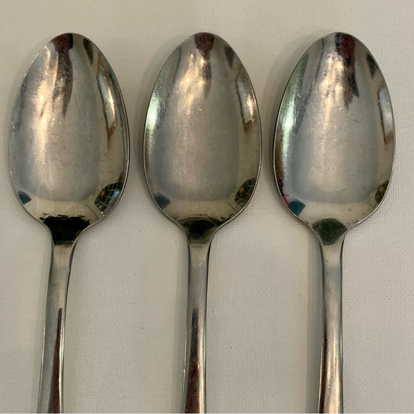 3 Silco Stainless MARDI GRAS 8.5" Dinner Spoons Serving Spoon Vintage USA 1960s - Picture 4 of 9